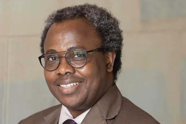 Prof Emmanuel Idowu
